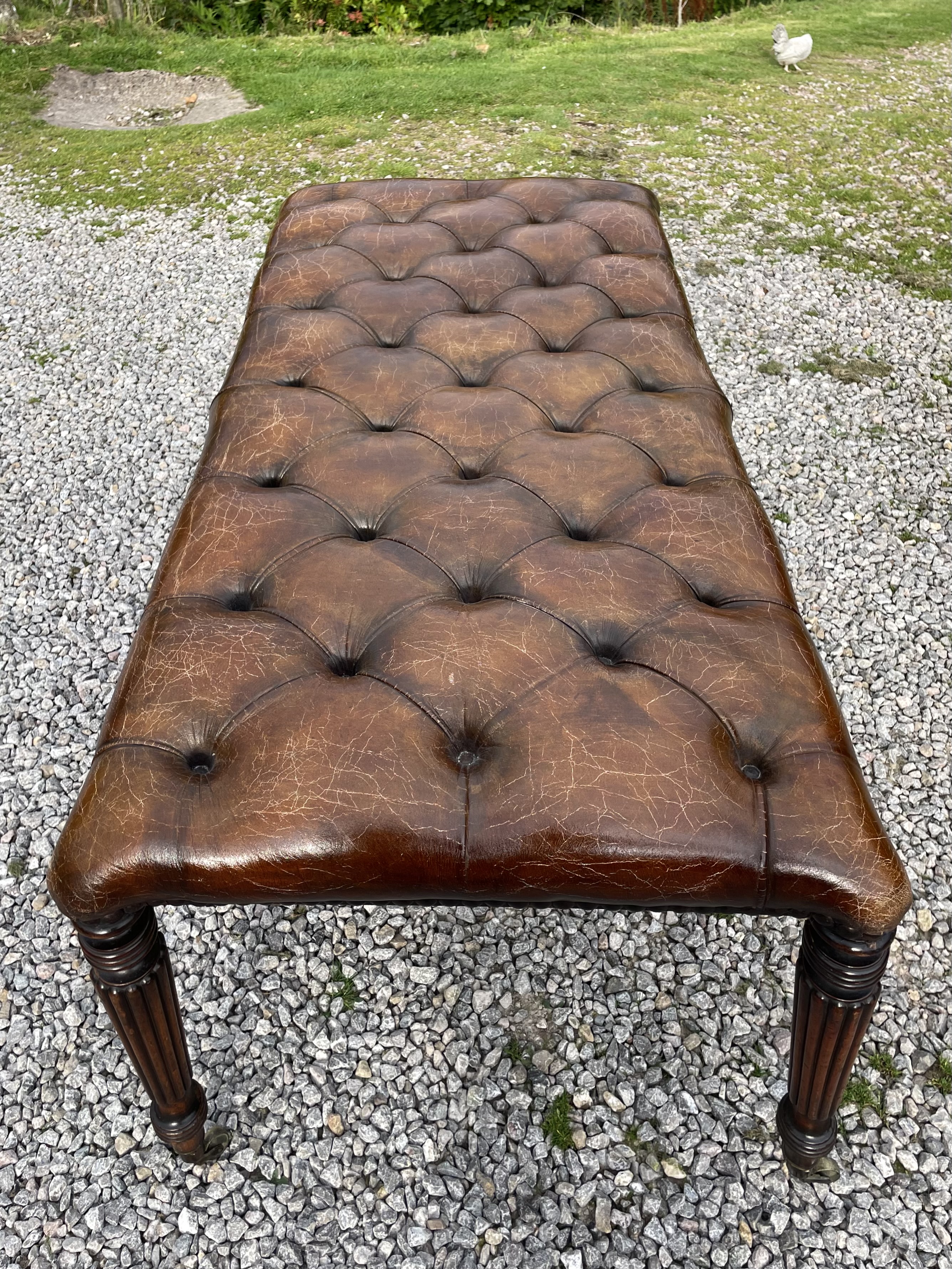 Buttoned leather seat stool